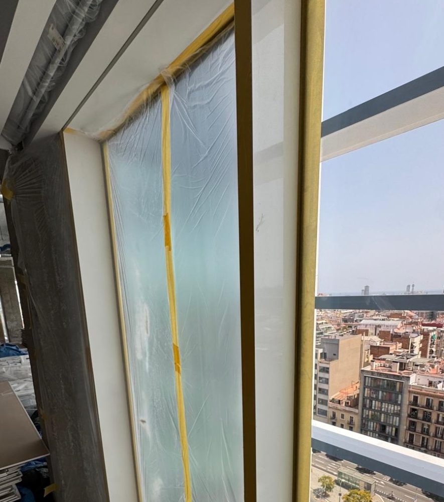 Reparación de cristales en Edifici Estel 