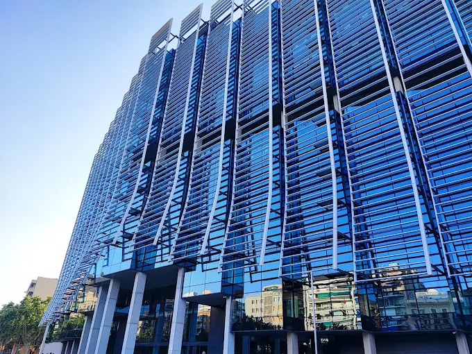 Reparación de cristales en Edifici Estel 